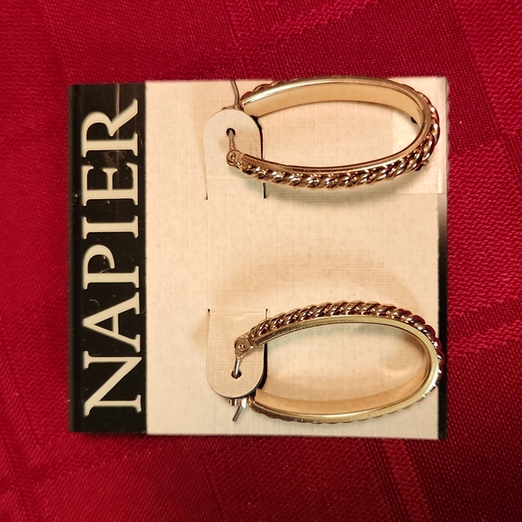 Napier Jewelry - Oval hoop earrings